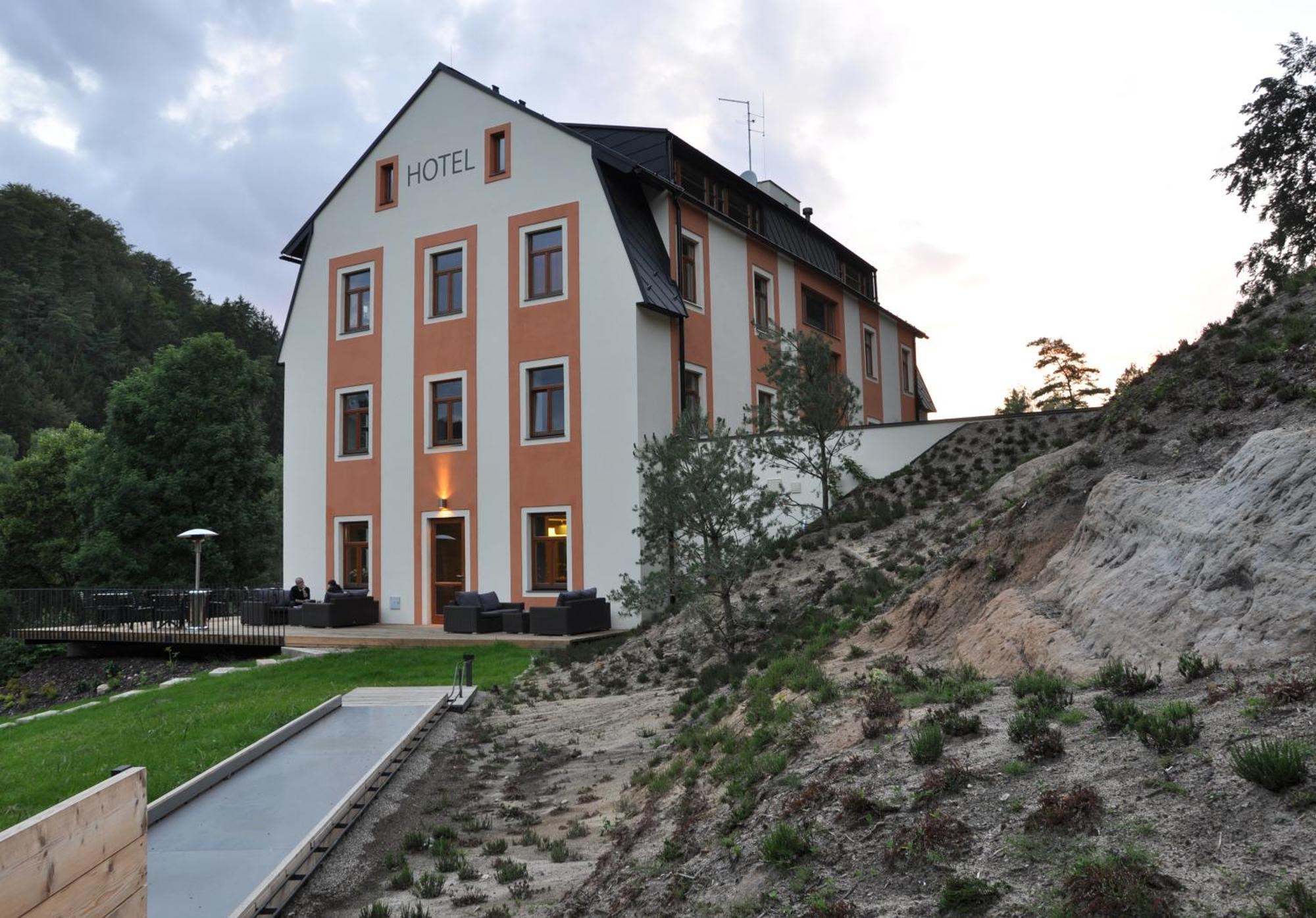 Hotel Kokorin Exterior photo